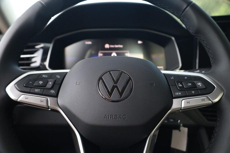 Volkswagen Jetta Vehicle Image 09