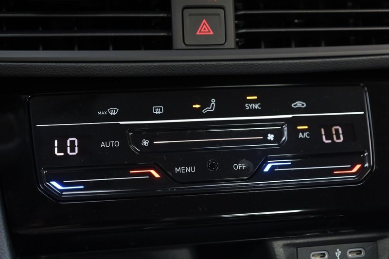 Volkswagen Jetta Vehicle Image 13