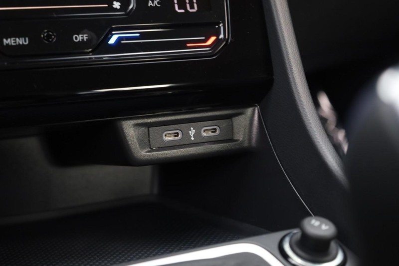 Volkswagen Jetta Vehicle Image 14
