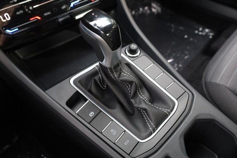 Volkswagen Jetta Vehicle Image 15