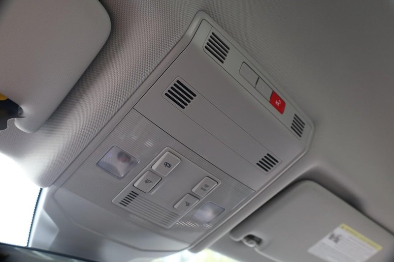Volkswagen Jetta Vehicle Image 16
