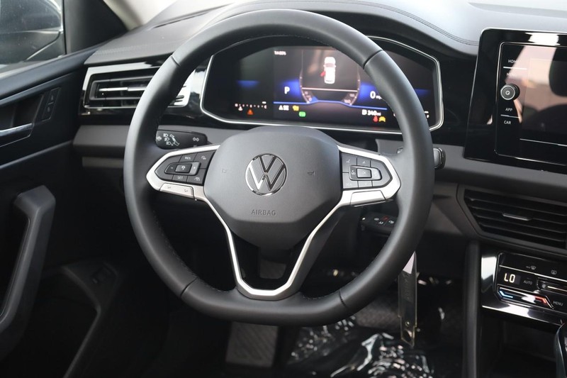 Volkswagen Jetta Vehicle Image 22
