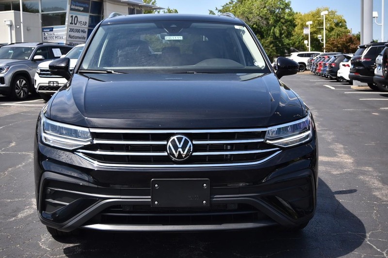 Volkswagen Tiguan Vehicle Image 04