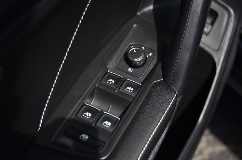 Volkswagen Tiguan Vehicle Image 08