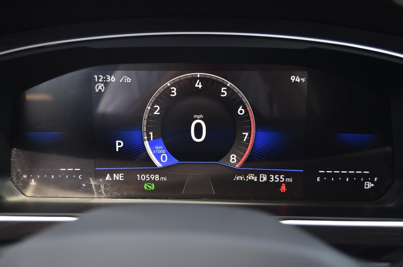 Volkswagen Tiguan Vehicle Image 12