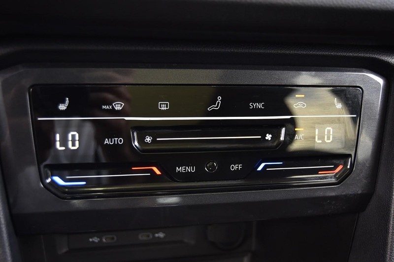Volkswagen Tiguan Vehicle Image 15