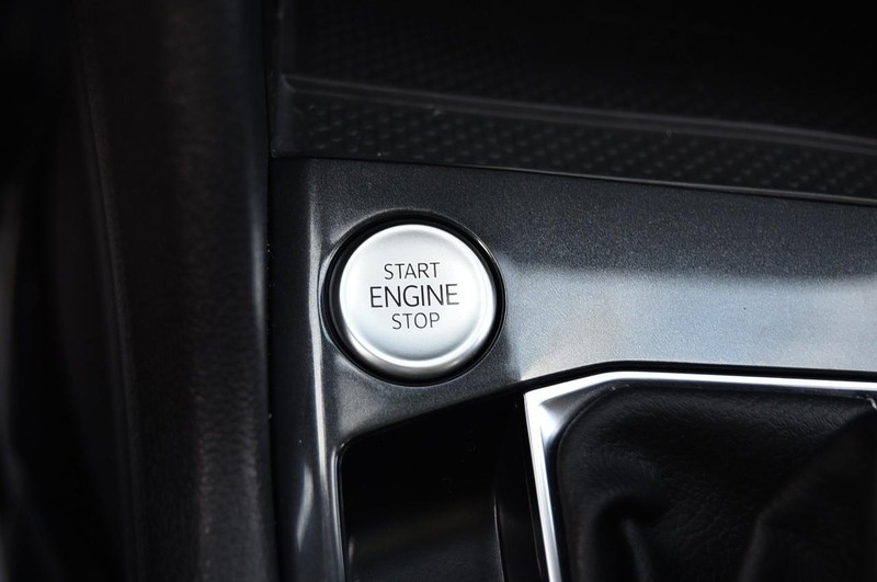 Volkswagen Tiguan Vehicle Image 17