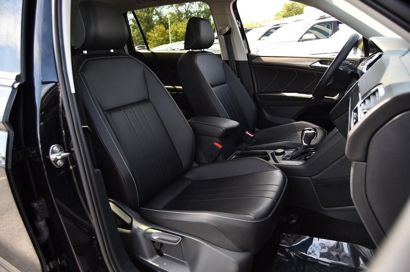Volkswagen Tiguan Vehicle Image 21