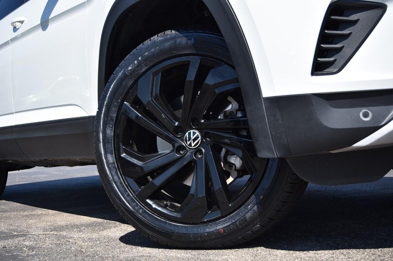 Volkswagen Atlas Vehicle Image 03