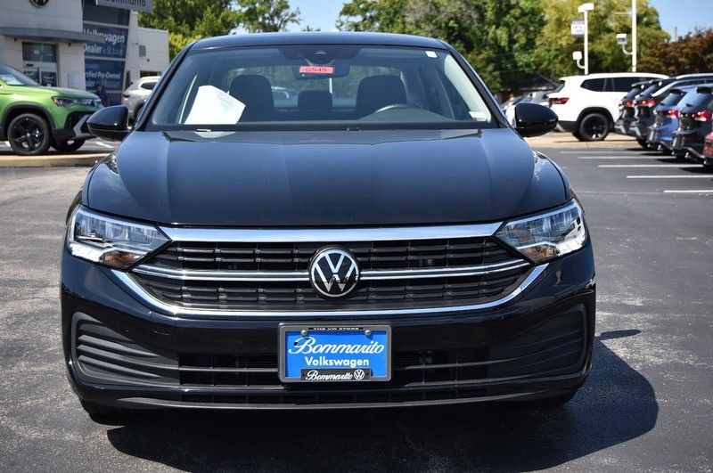 Volkswagen Jetta Vehicle Image 04