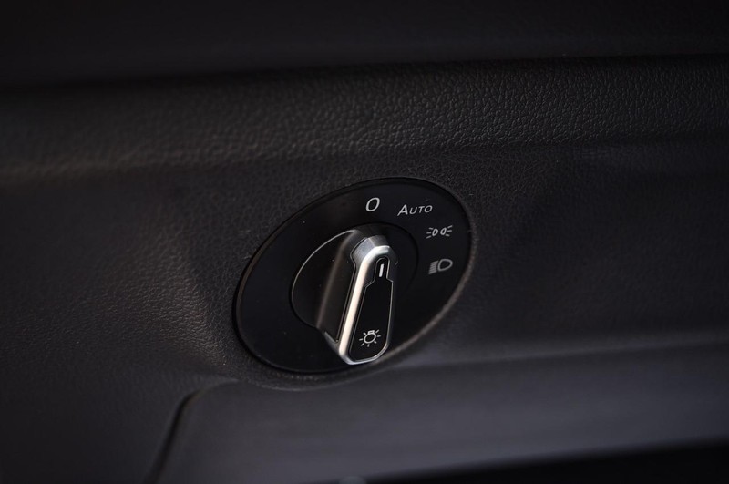 Volkswagen Jetta Vehicle Image 11