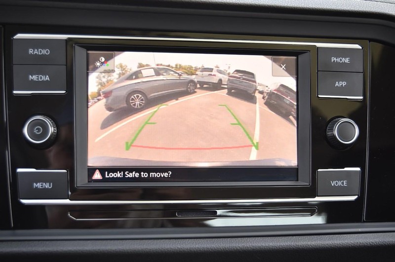 Volkswagen Jetta Vehicle Image 13