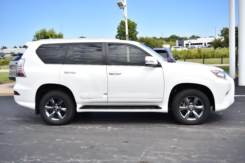 Lexus GX Vehicle Image 05