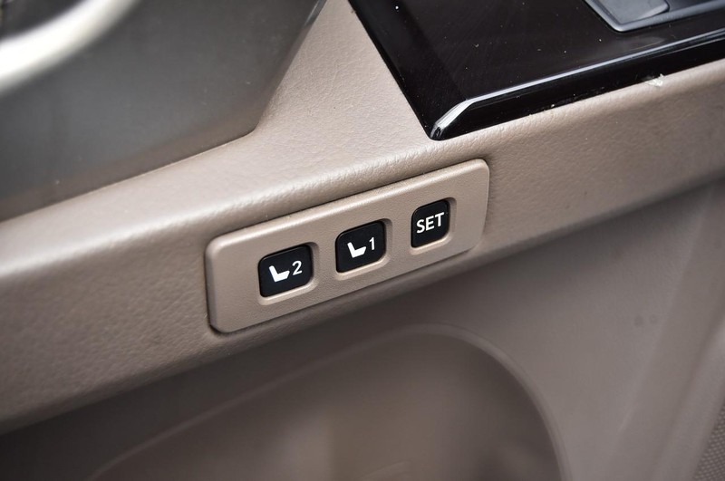 Lexus GX Vehicle Image 08