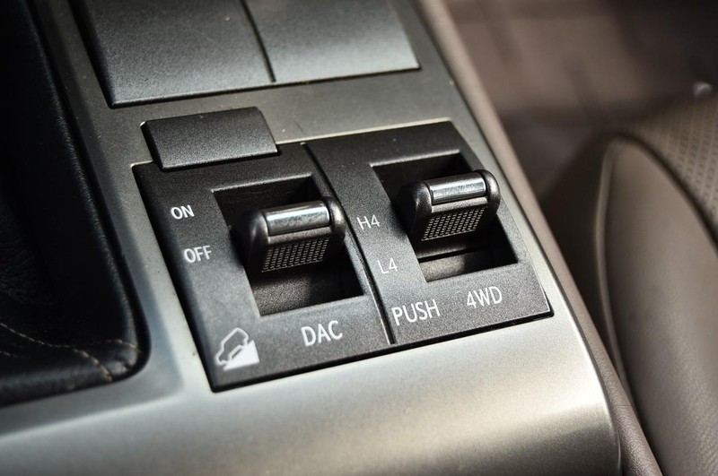 Lexus GX Vehicle Image 18