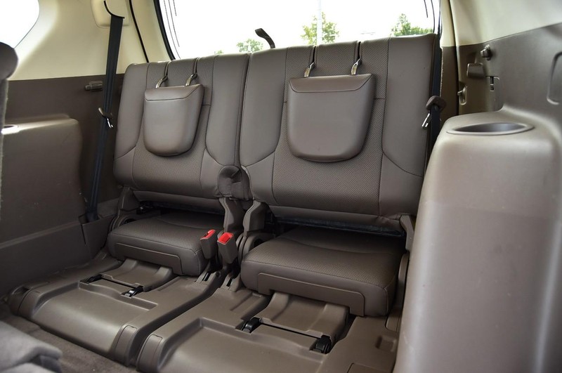 Lexus GX Vehicle Image 26