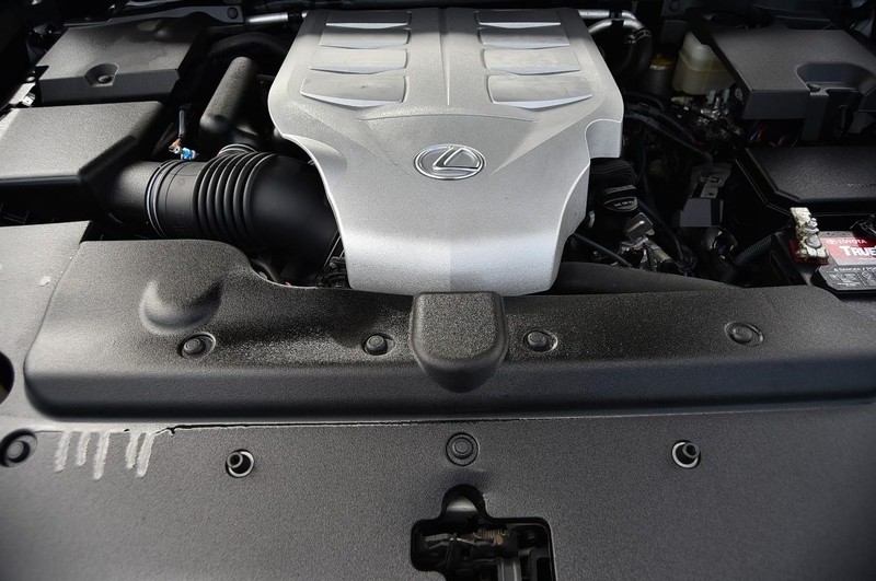 Lexus GX Vehicle Image 28