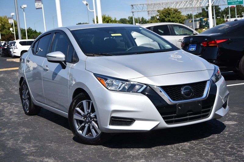 Nissan Versa Vehicle Image 02