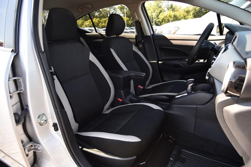 Nissan Versa Vehicle Image 18