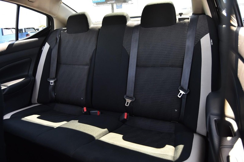 Nissan Versa Vehicle Image 19