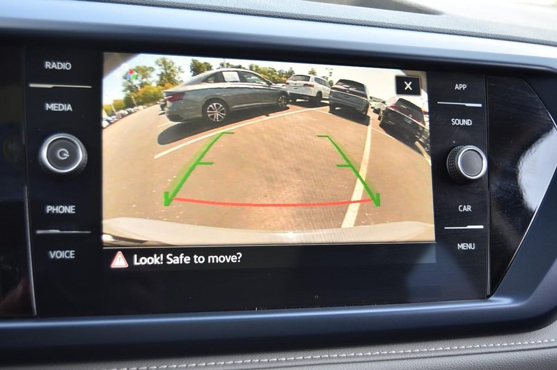 Volkswagen Taos Vehicle Image 13
