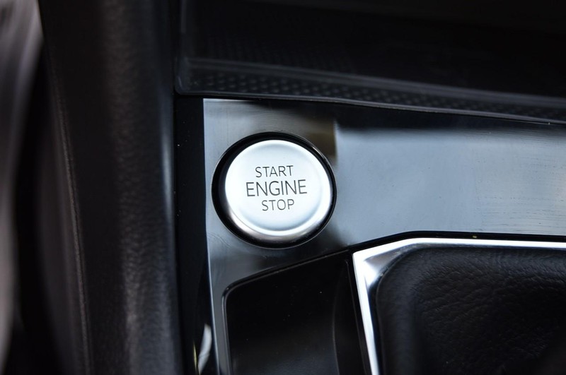 Volkswagen Taos Vehicle Image 17