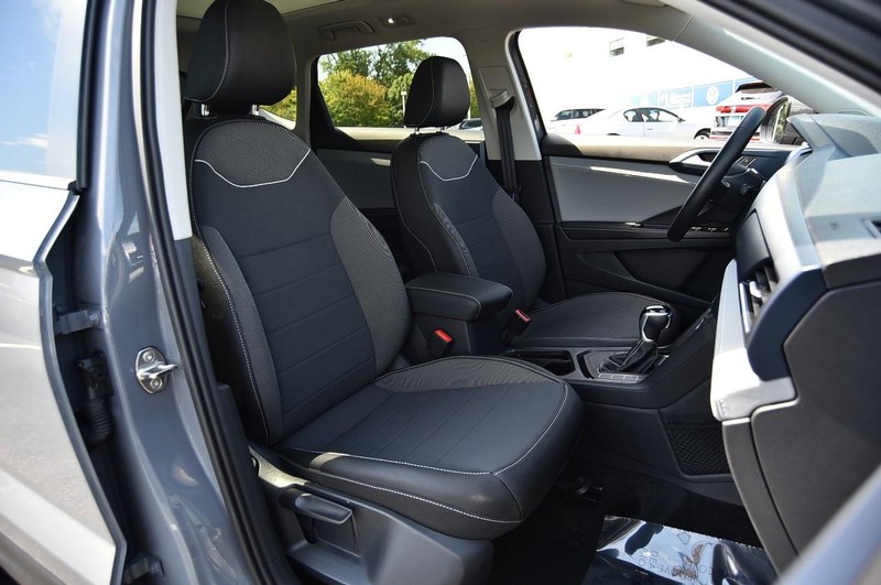 Volkswagen Taos Vehicle Image 20