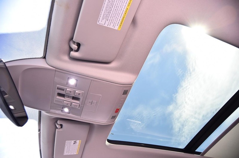 Volkswagen Taos Vehicle Image 21