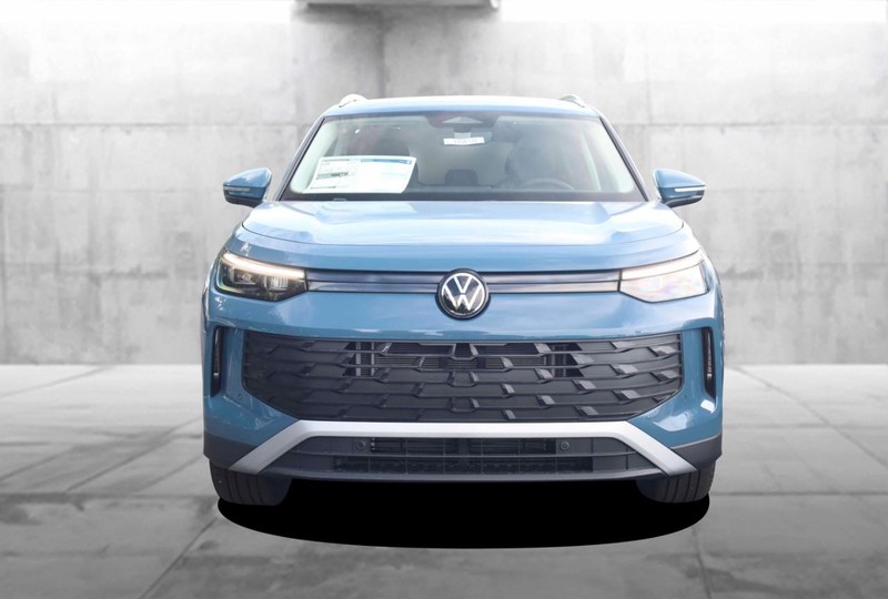 Volkswagen Tiguan Vehicle Image 04