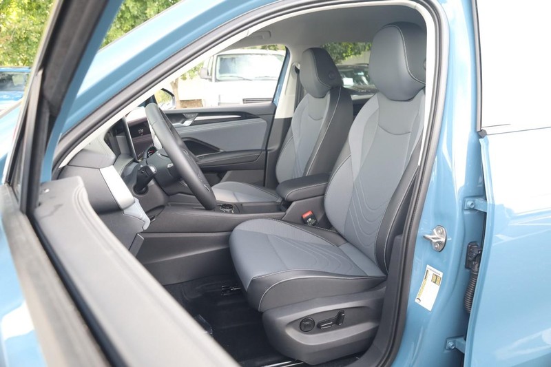 Volkswagen Tiguan Vehicle Image 08