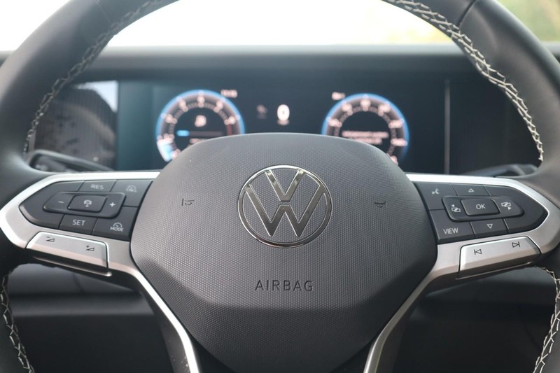 Volkswagen Tiguan Vehicle Image 09