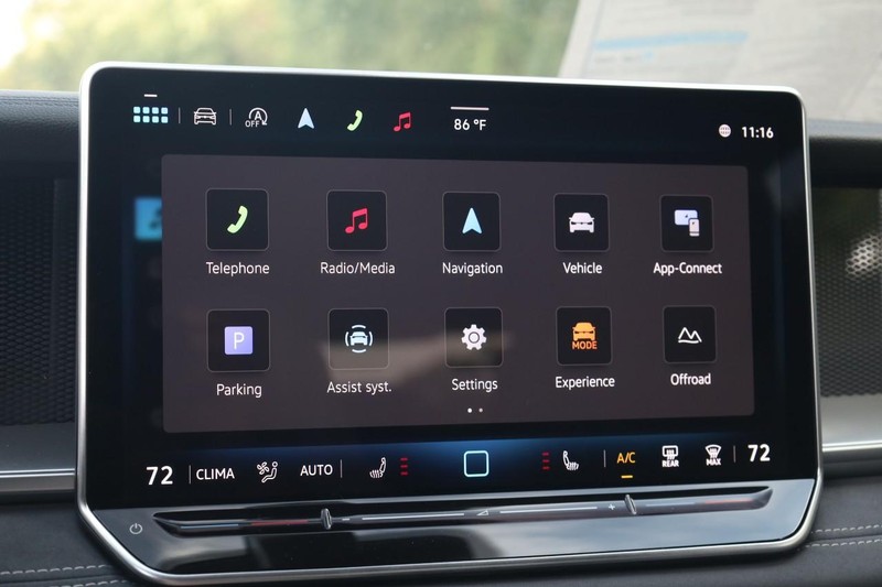 Volkswagen Tiguan Vehicle Image 11
