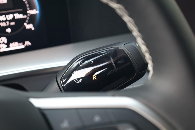 Volkswagen Tiguan Vehicle Image 14