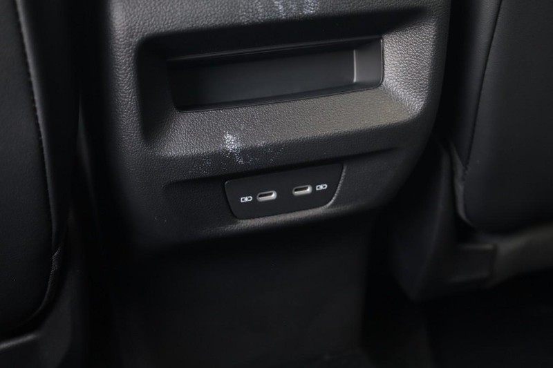 Volkswagen Tiguan Vehicle Image 20