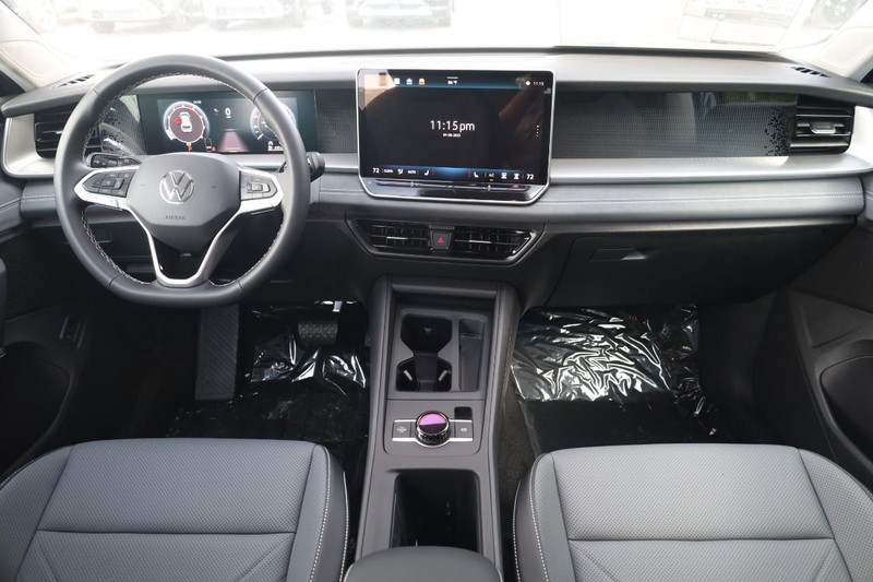 Volkswagen Tiguan Vehicle Image 21
