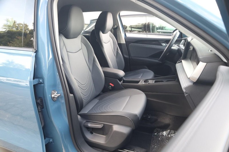 Volkswagen Tiguan Vehicle Image 23