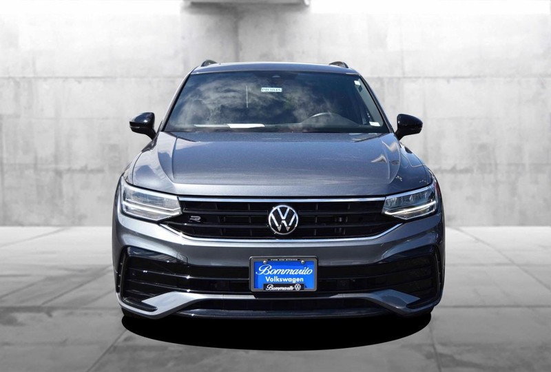 Volkswagen Tiguan Vehicle Image 04