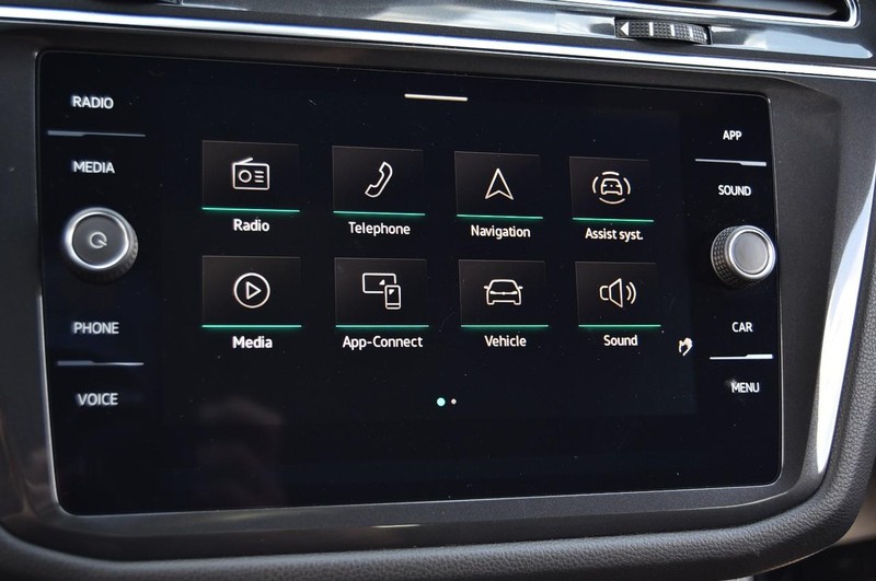 Volkswagen Tiguan Vehicle Image 13