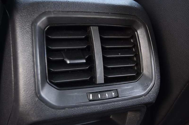 Volkswagen Tiguan Vehicle Image 22