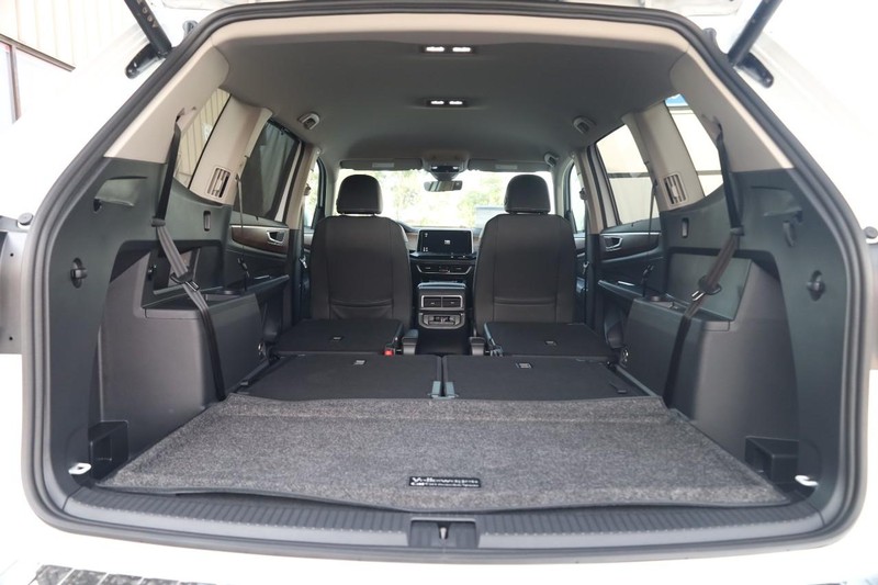 Volkswagen Atlas Vehicle Image 09