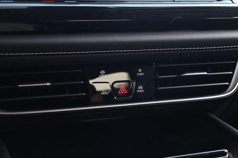 Volkswagen Atlas Vehicle Image 15