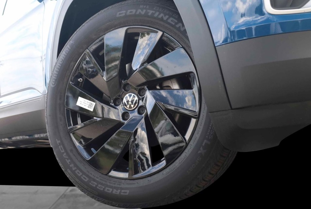 Volkswagen Atlas Vehicle Full-screen Gallery Image 3