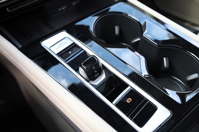 Volkswagen Atlas Vehicle Image 19