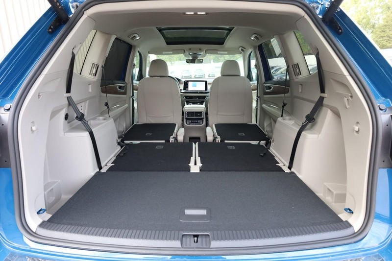 Volkswagen Atlas Vehicle Image 09