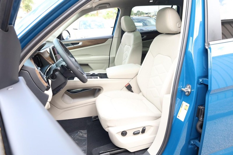 Volkswagen Atlas Vehicle Image 10