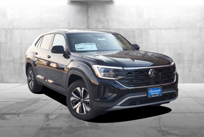 Volkswagen Atlas Cross Sport Vehicle Image 02
