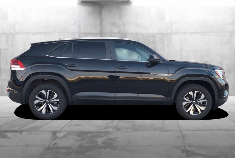 Volkswagen Atlas Cross Sport Vehicle Image 05