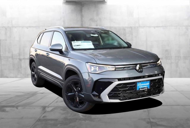 Volkswagen Taos Vehicle Image 02