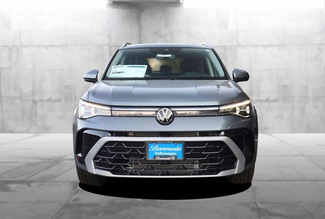 Volkswagen Taos Vehicle Image 04