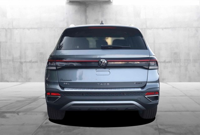Volkswagen Taos Vehicle Image 06